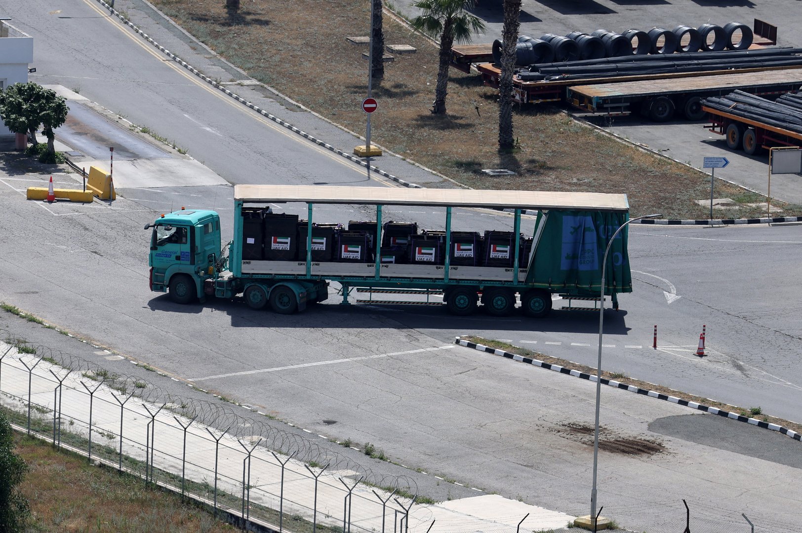 image Amalthea corridor restarted: US aid ship being loaded in Larnaca