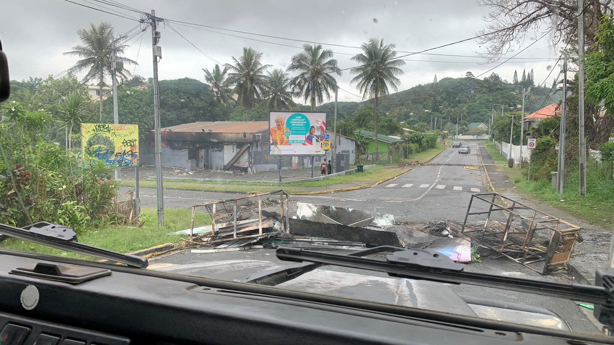 image Australians stranded in New Caledonia &#8216;running out of food&#8217; amid civil unrest