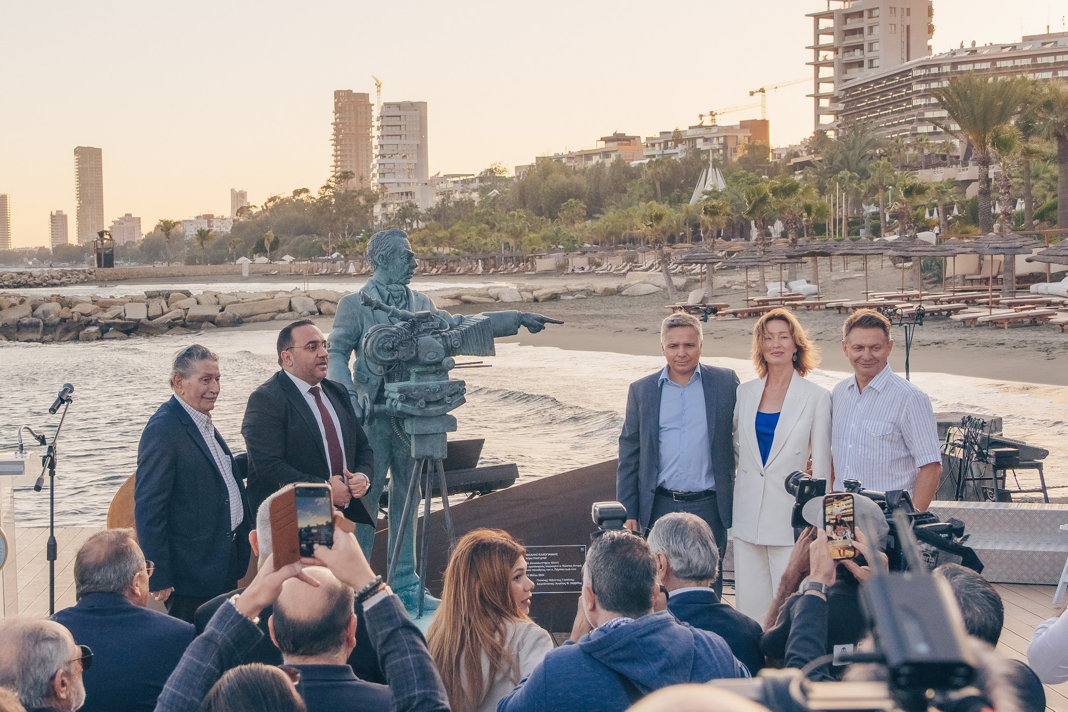 image Sculpture of Michael Cacoyannis unveiled in Limassol