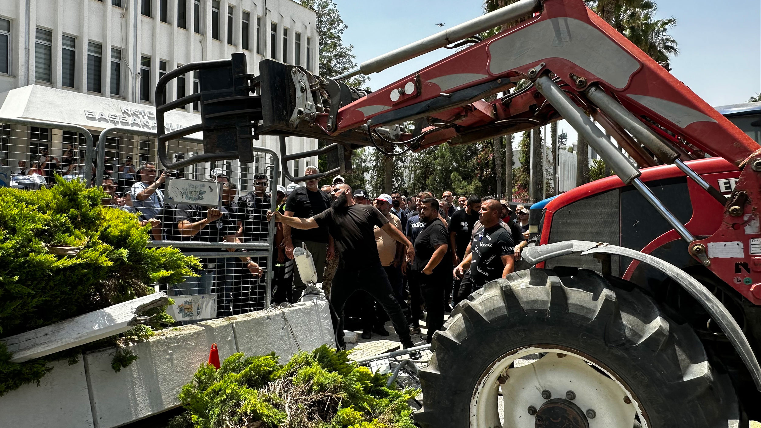 image Stalemate continues over Turkish Cypriot farmers’ protest