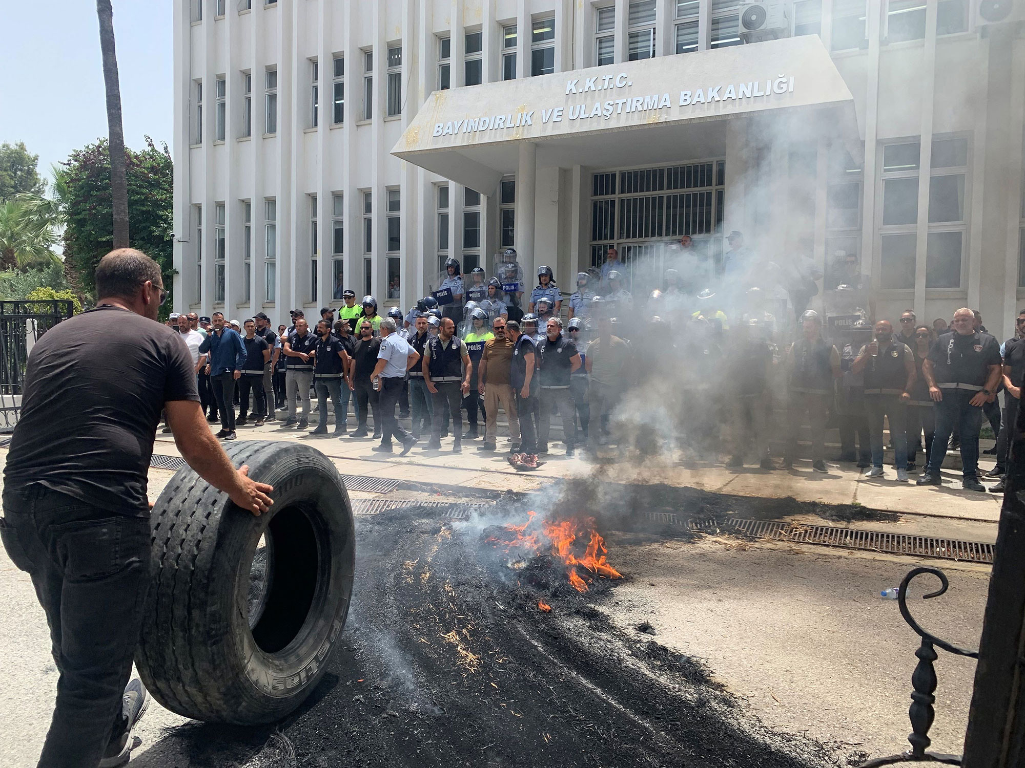 image General strike threatened over north meat imports