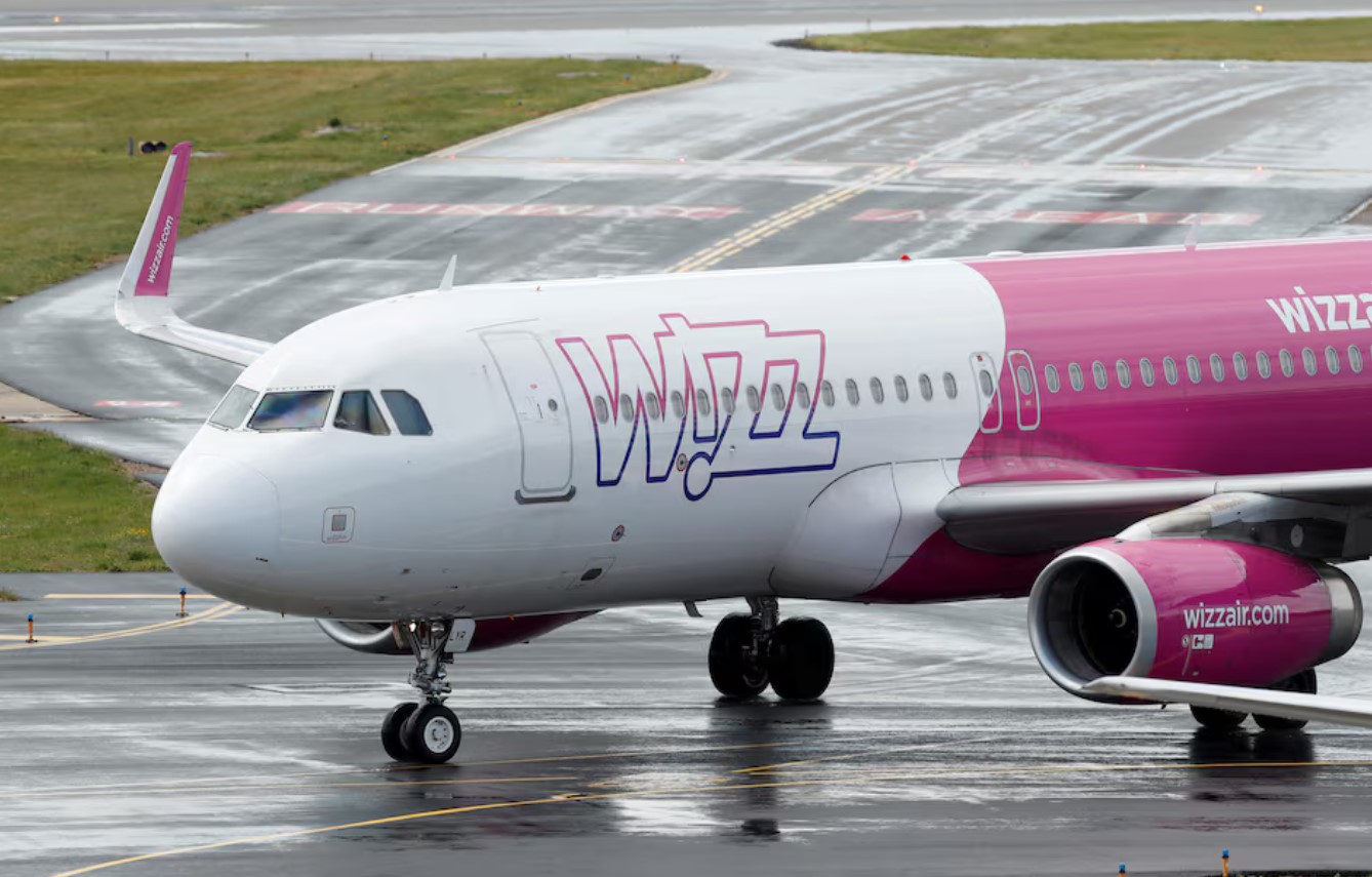 image Wizz Air suspends flights to Tel Aviv, Amman until mid-September