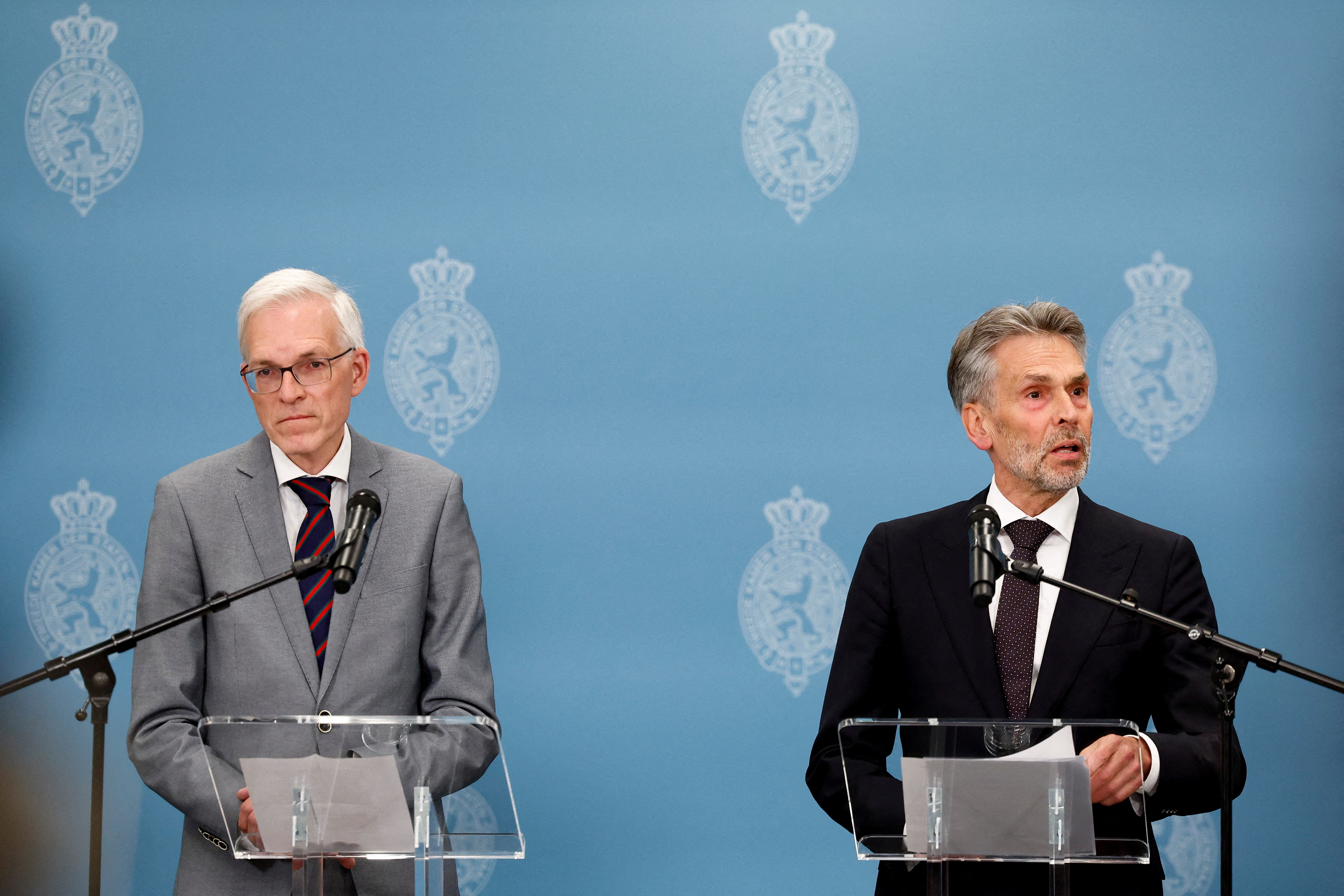 image Dutch parties agree on final formation of rightwing government, France&#8217;s conservative leader reaches out to Le Pen to form &#8216;alliance&#8217;