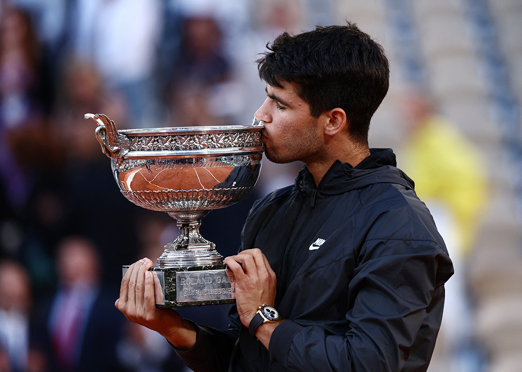 image Alcaraz grinds down Zverev to win maiden French Open title