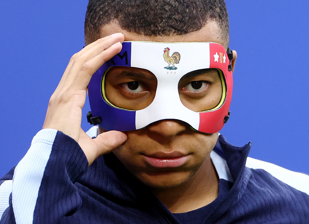 image Masked Mbappe fit to face Netherlands