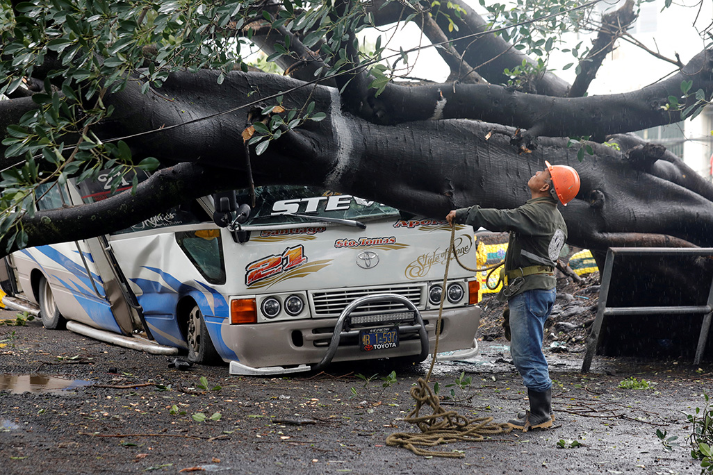 image At least 30 dead as torrential rains lash Central America
