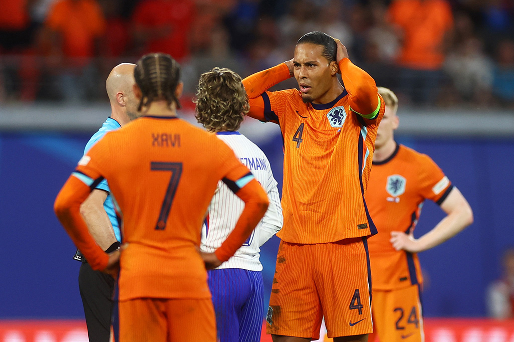 image Netherlands and France edge closer to last 16 after stalemate