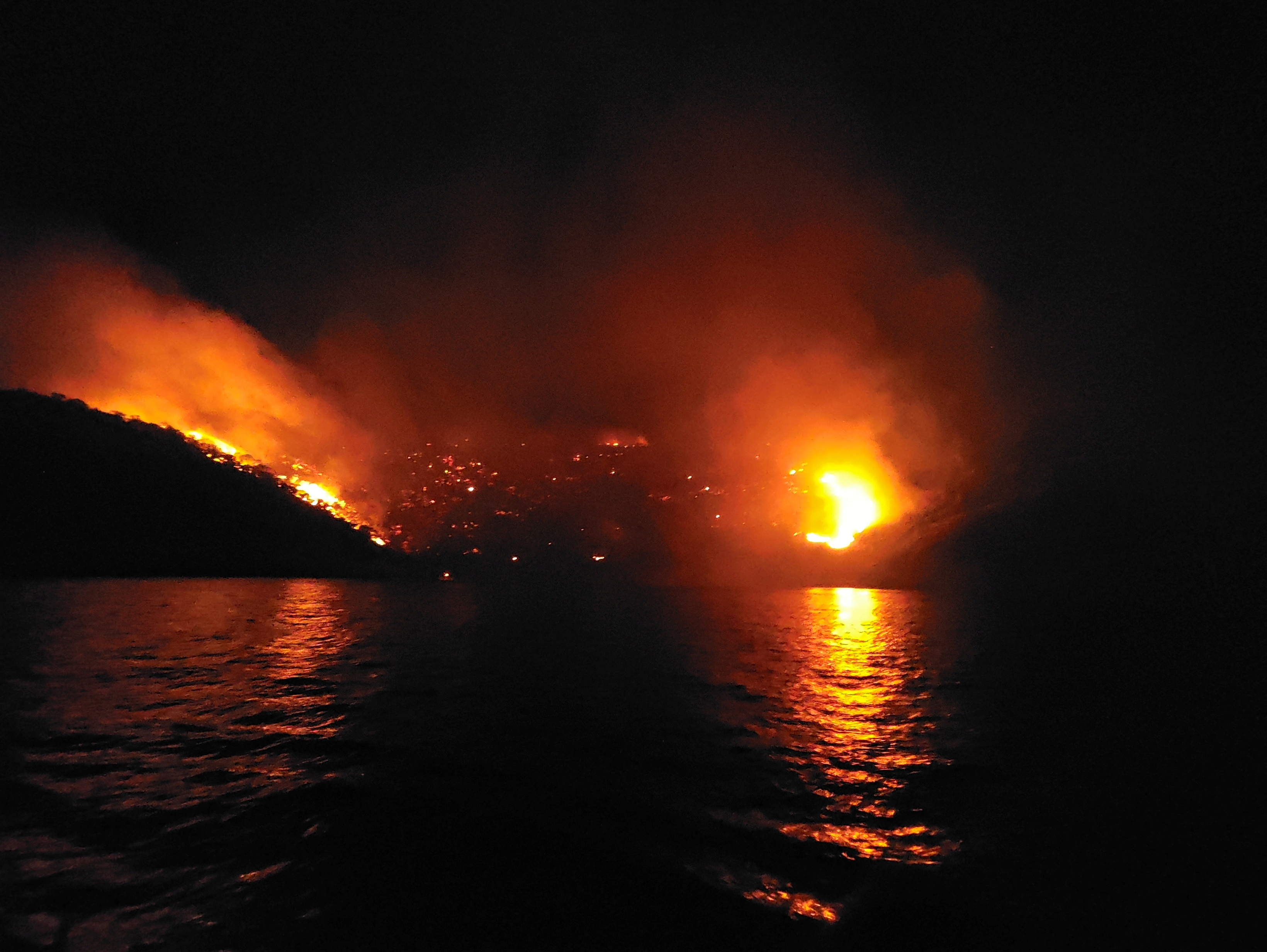 image Yacht captain jailed ahead of arson trial over Greek island fire