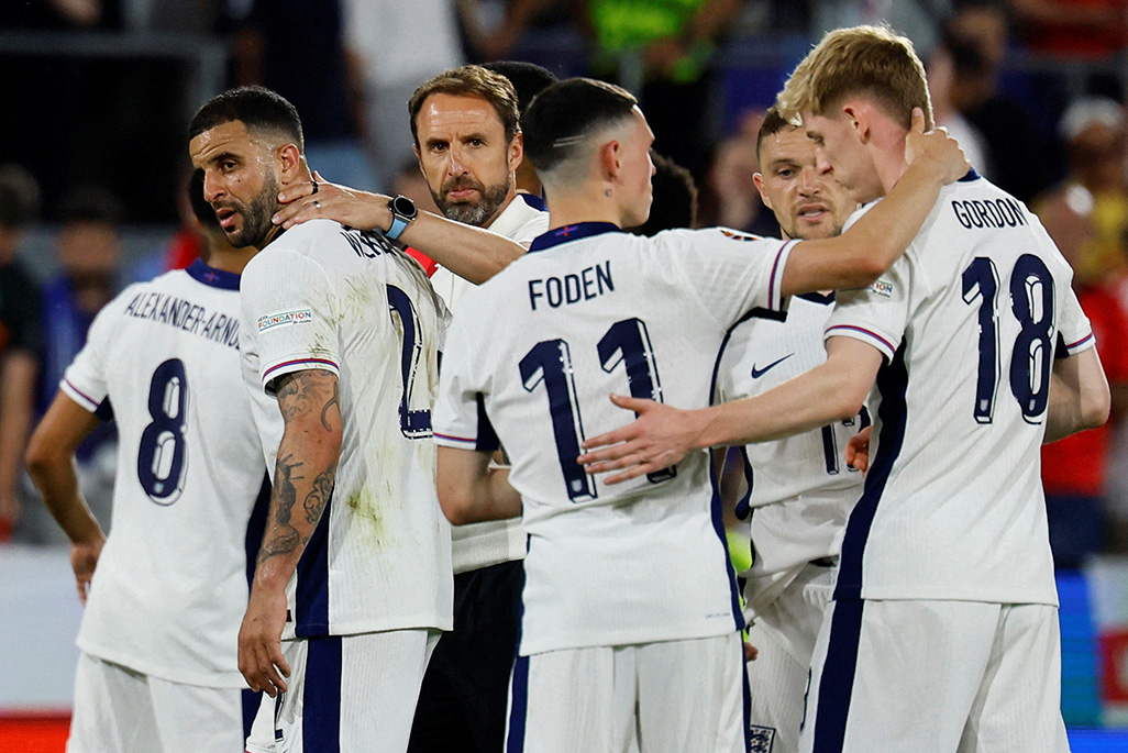 image Frustrated fans poke fun at England after another dull performance