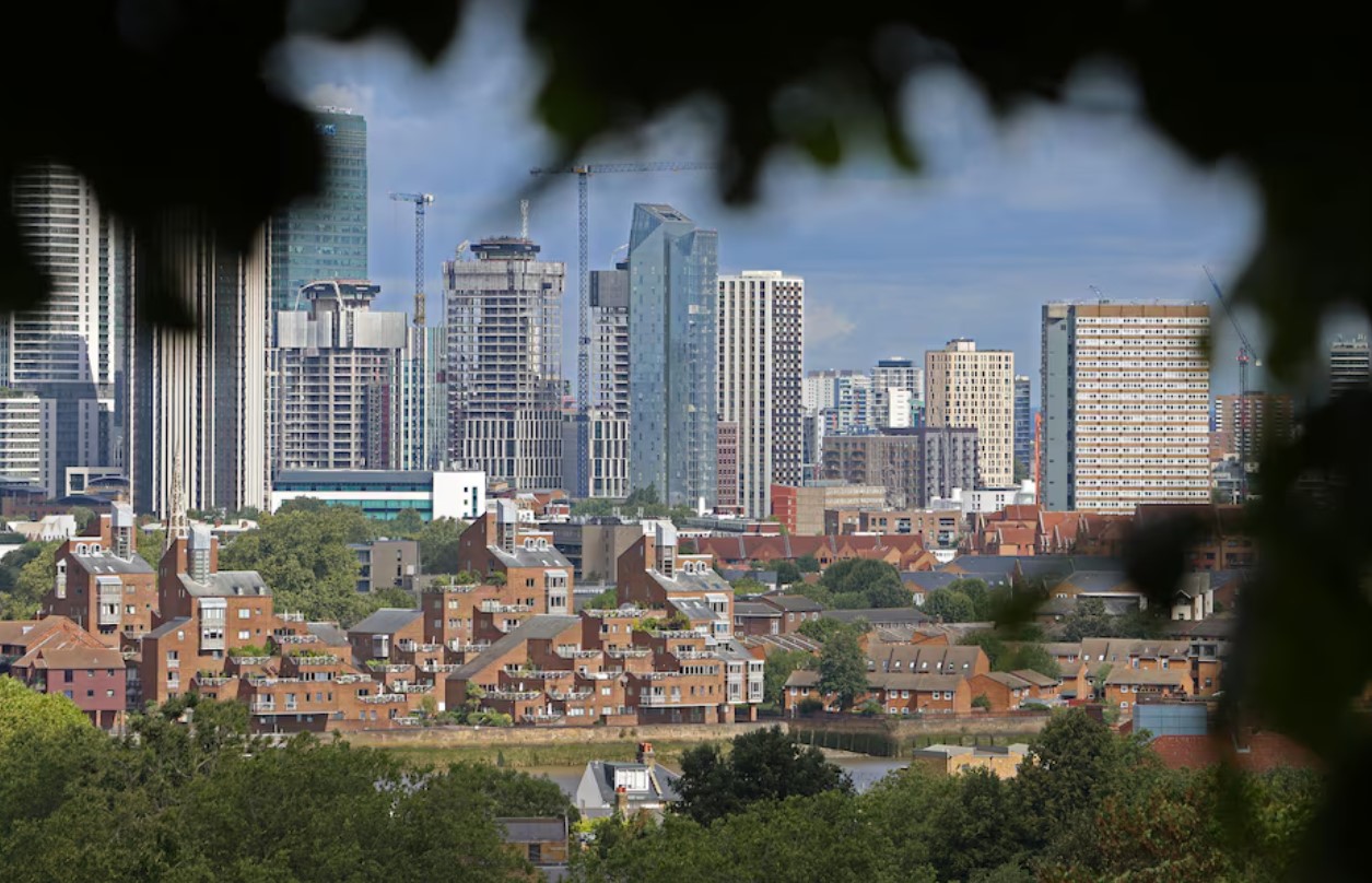 image UK house prices show second monthly rise in April, ONS says