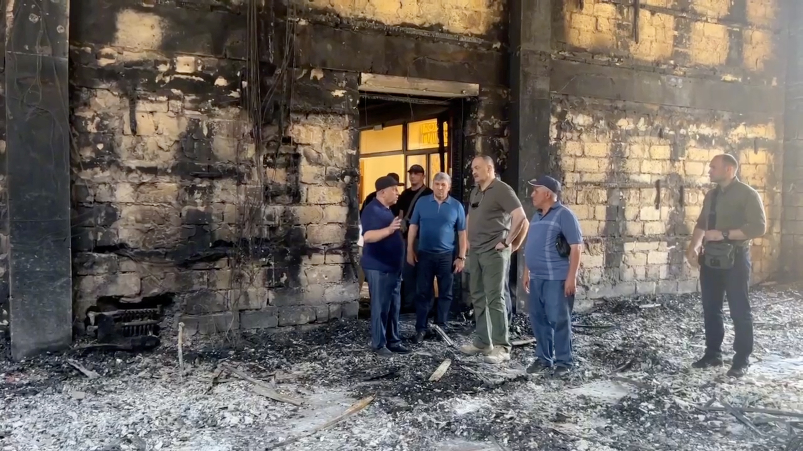 image Death toll rises to 19 after gunmen attack Russia&#8217;s Dagestan