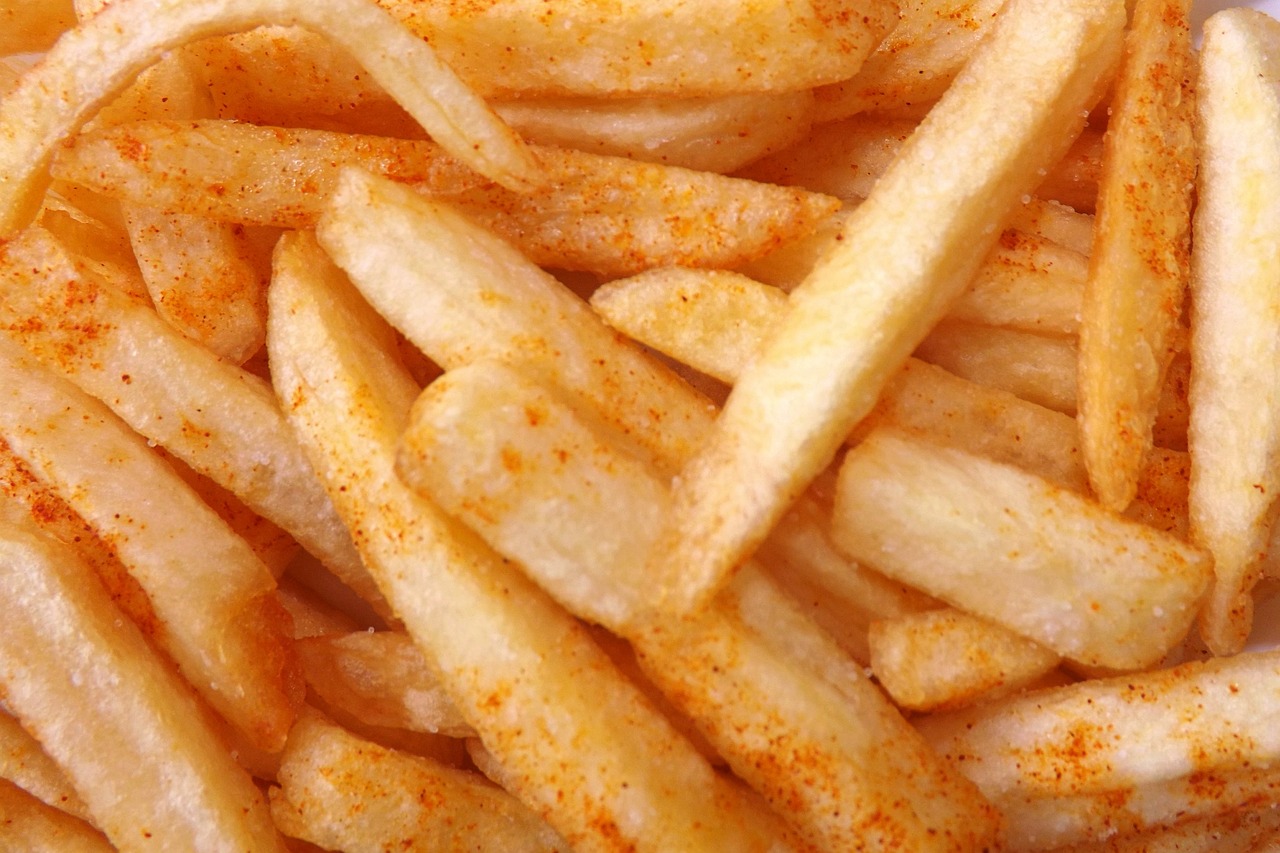 image Man tries to smuggle 410kgs of frozen chips to north