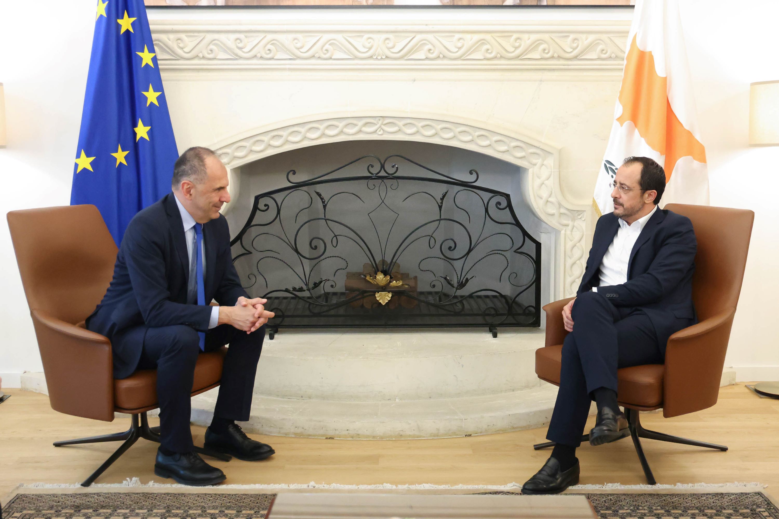 image Christodoulides hosts Greek foreign minister for key talks