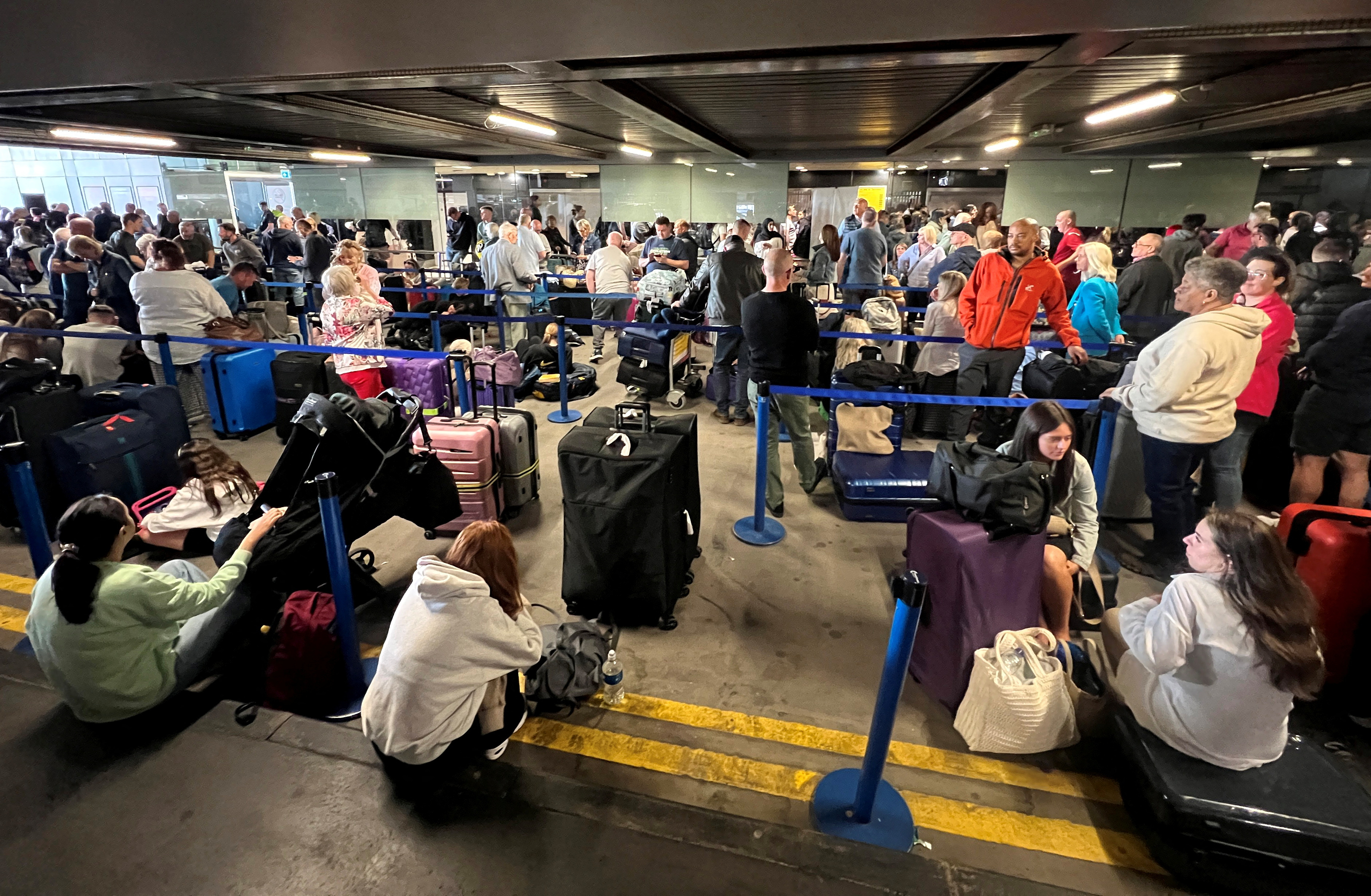 image UK&#8217;s Manchester Airport begins resuming operations after power outage (updated)