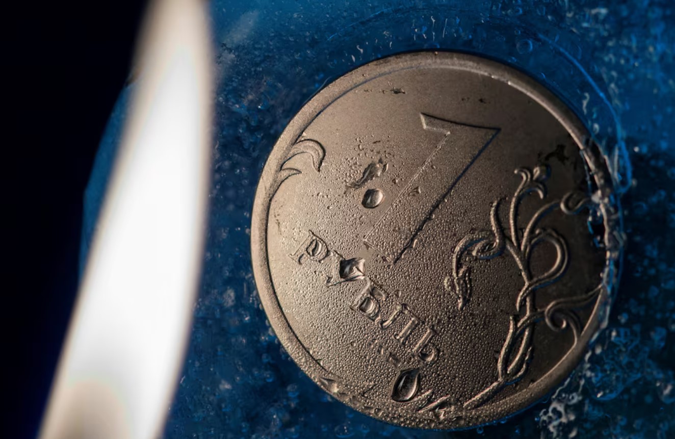 image Rouble hits one-month low amid US sanctions