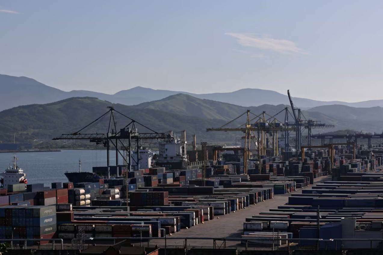 image AI can help shipping industry cut down emissions, report says