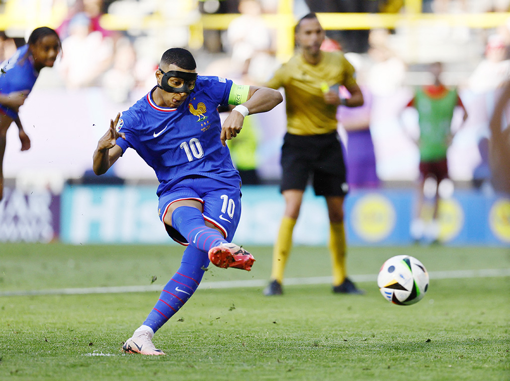 image Misfiring forward lines need to spark into life for France, Portugal
