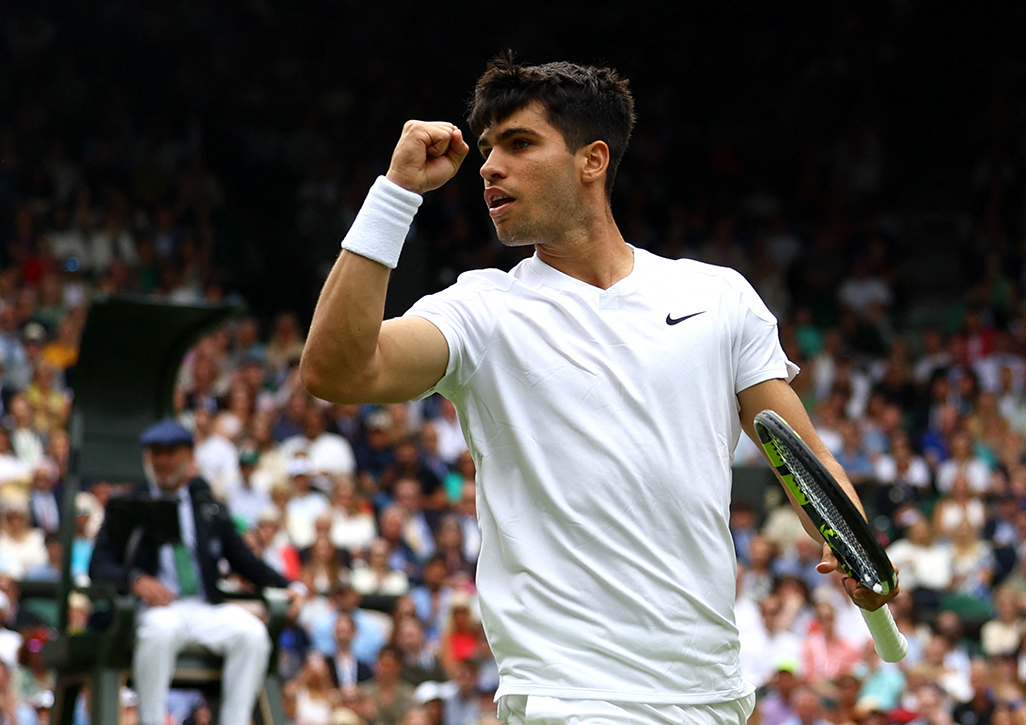 image Alcaraz keeps jitters in check to begin Wimbledon defence with win (wrapup)