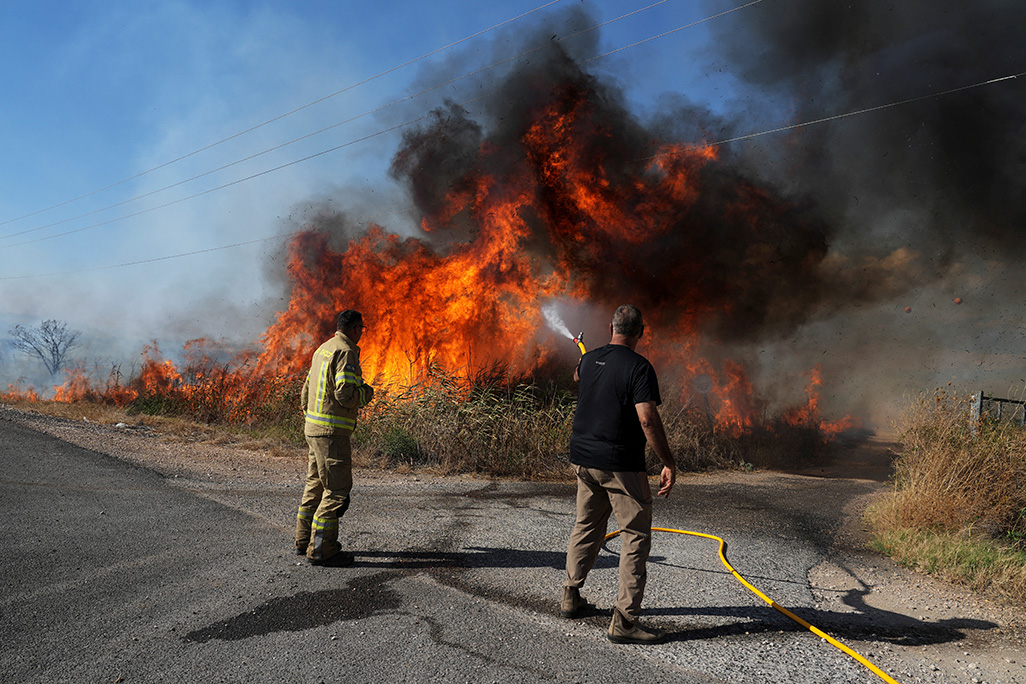 image Hezbollah launches big attack on Israel, sonic booms rattle Beirut