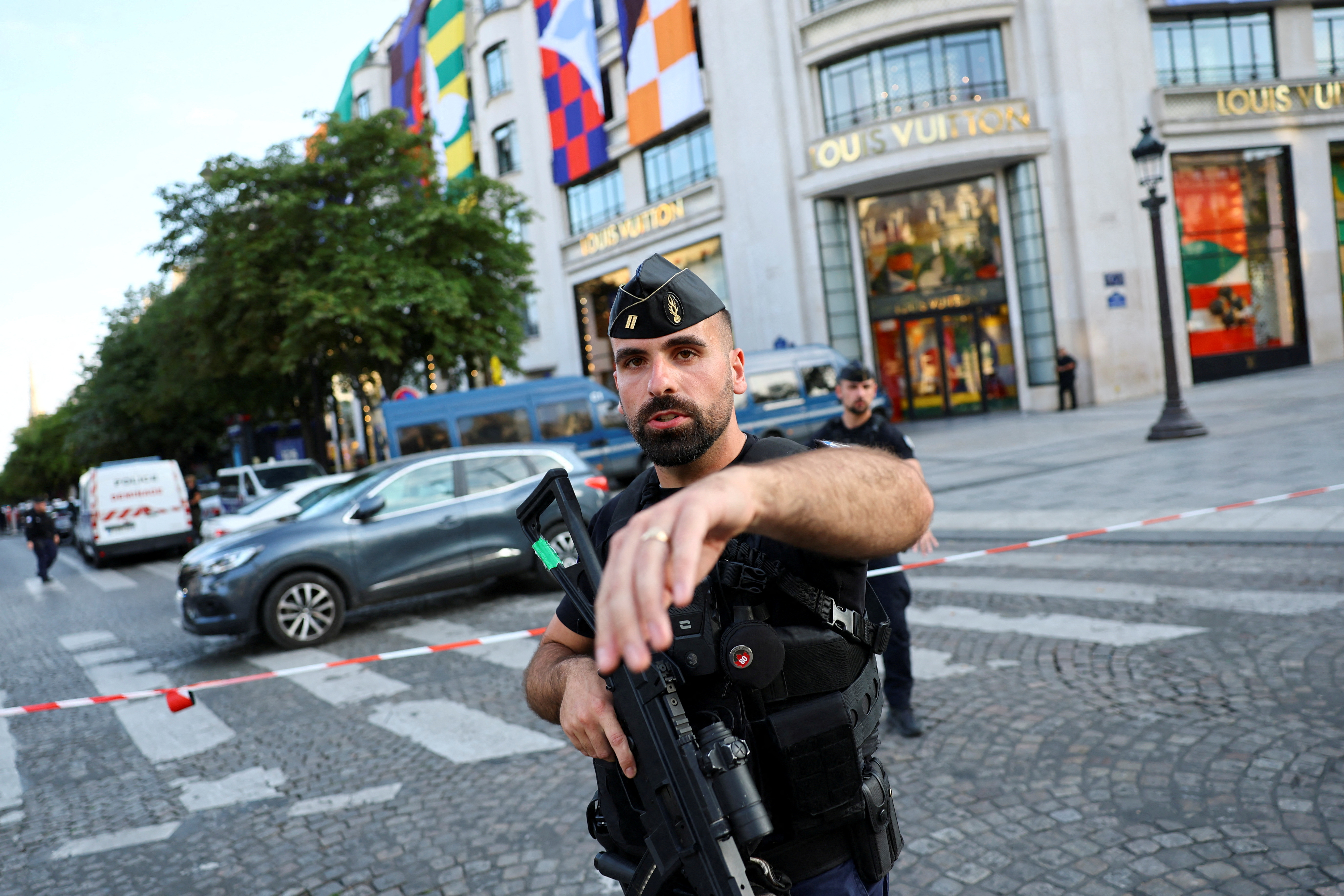 image Attacker injures a police officer in central Paris, minister says