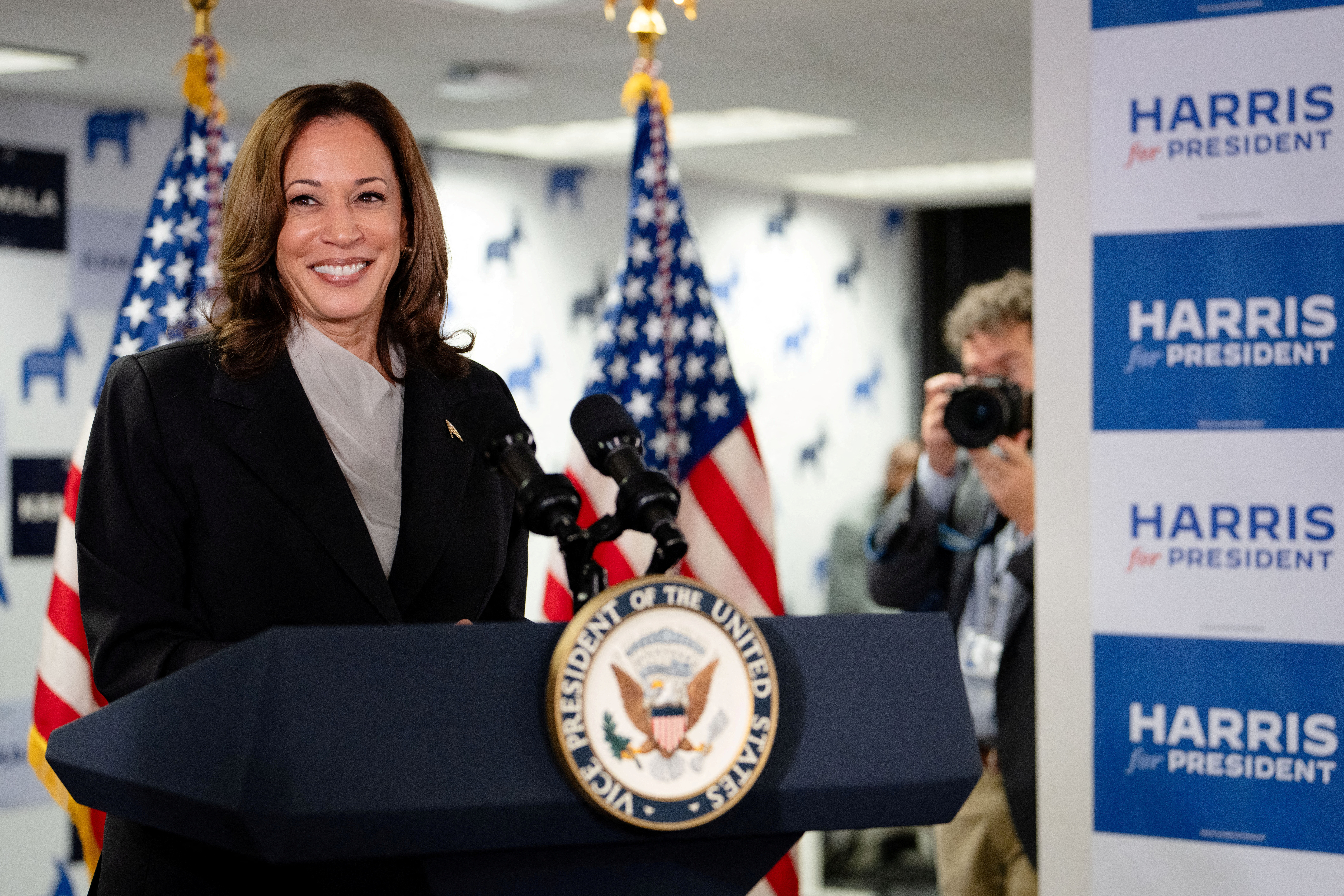 image Harris closes in on nomination with delegates secured, to campaign in Wisconsin