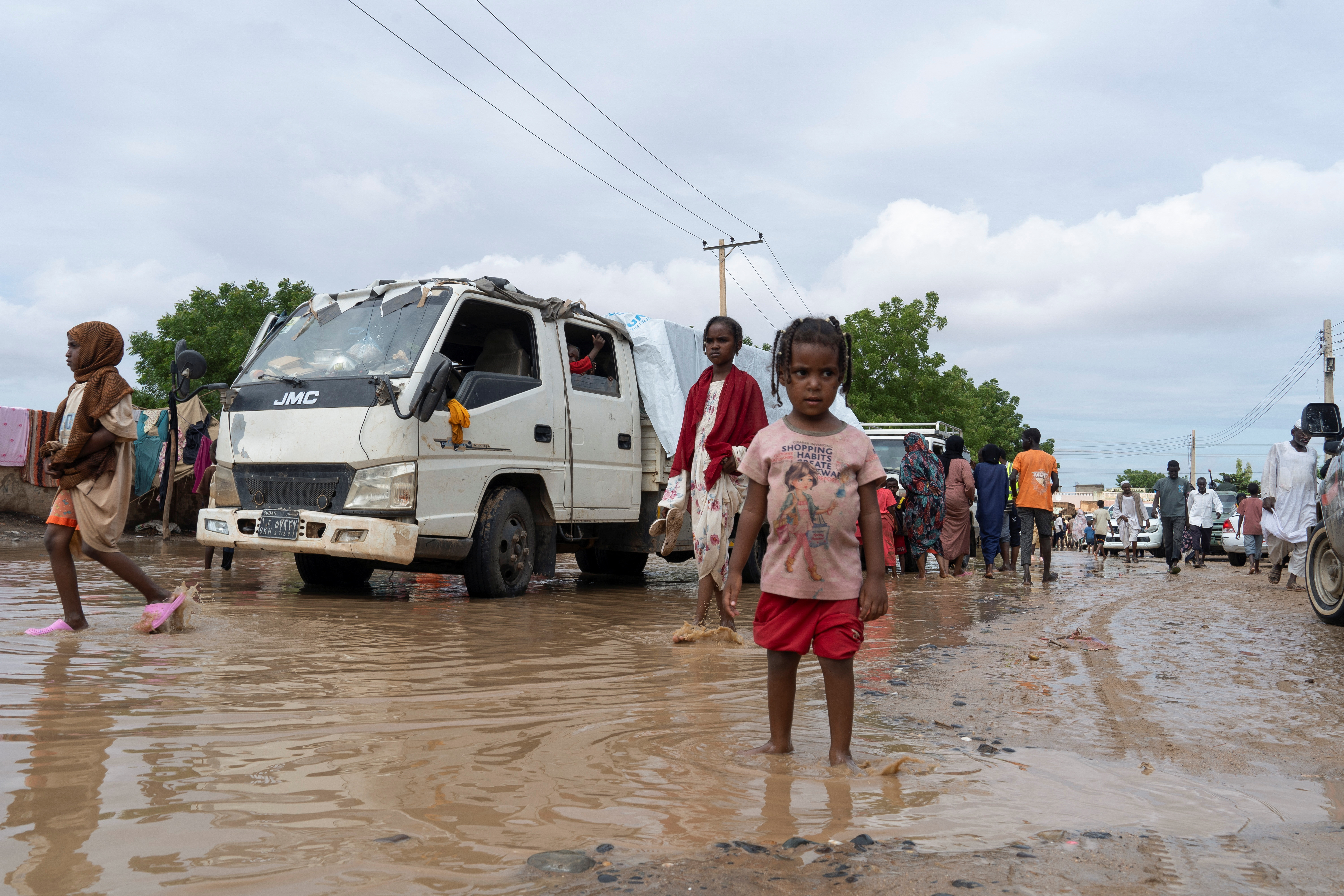 image Rain and floods add to misery of Sudanese displaced by war