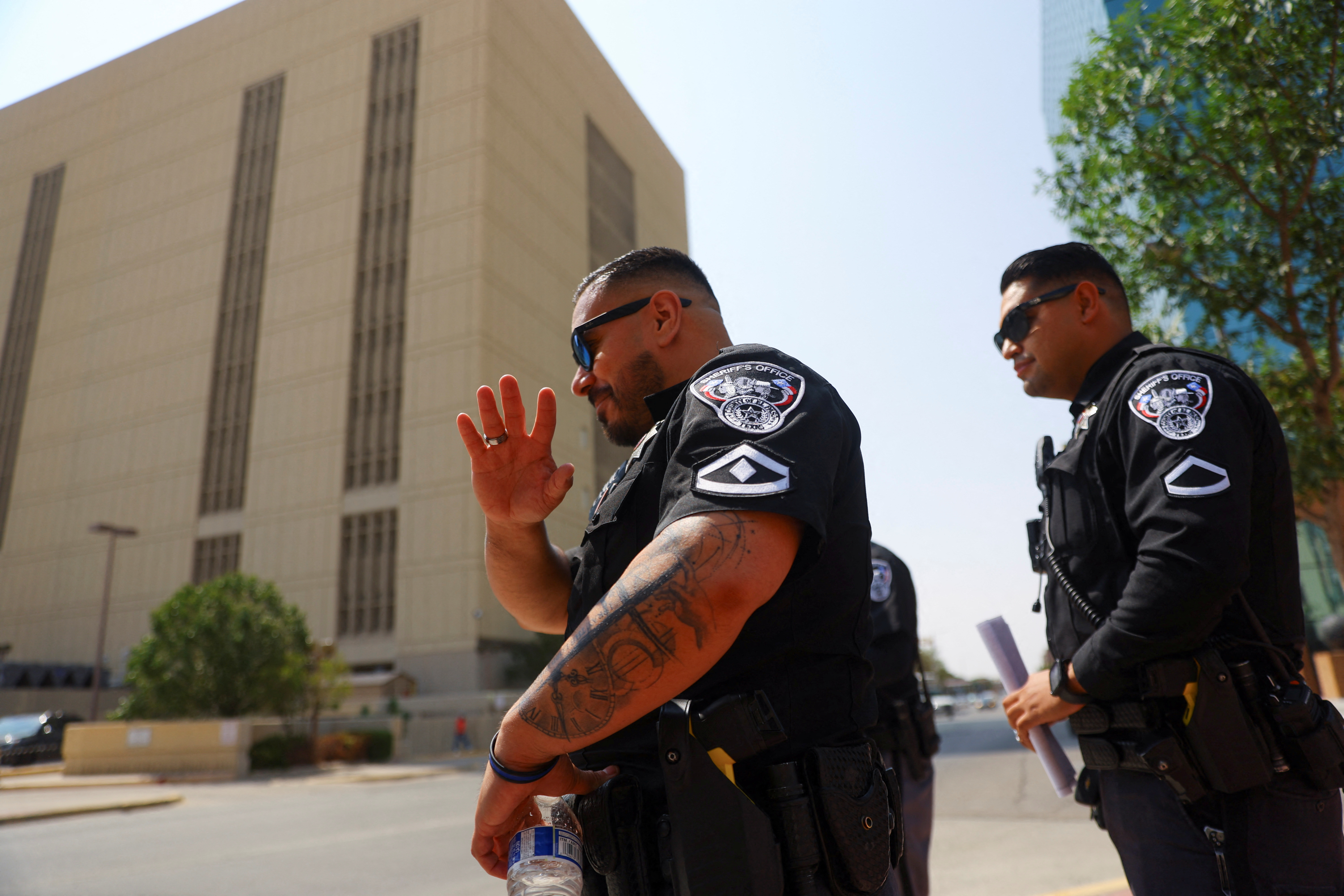 image Mexican drug kingpin Ismael &#8216;El Mayo&#8217; Zambada pleads not guilty to US charges