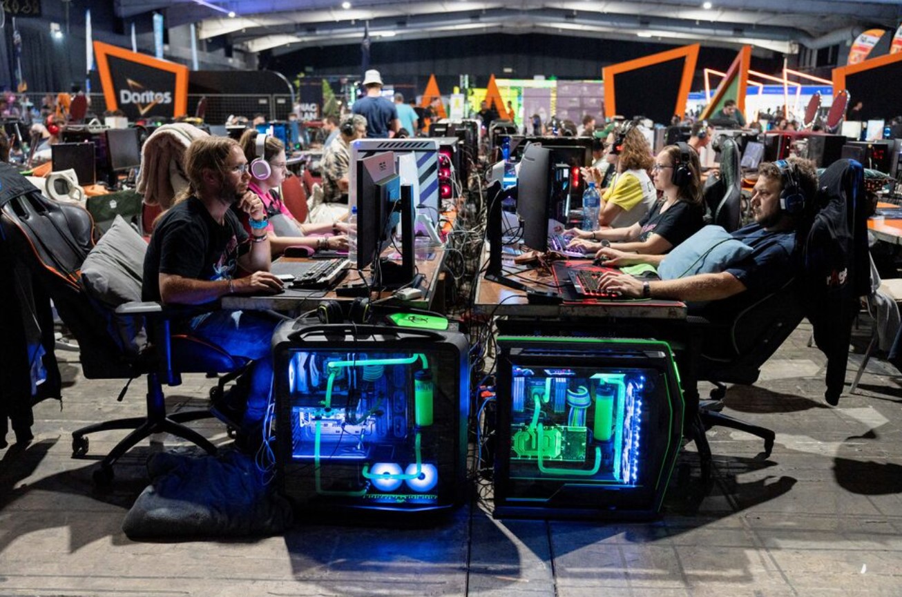 image Major video game publishers shielded by in-house studios during strike, analysts say