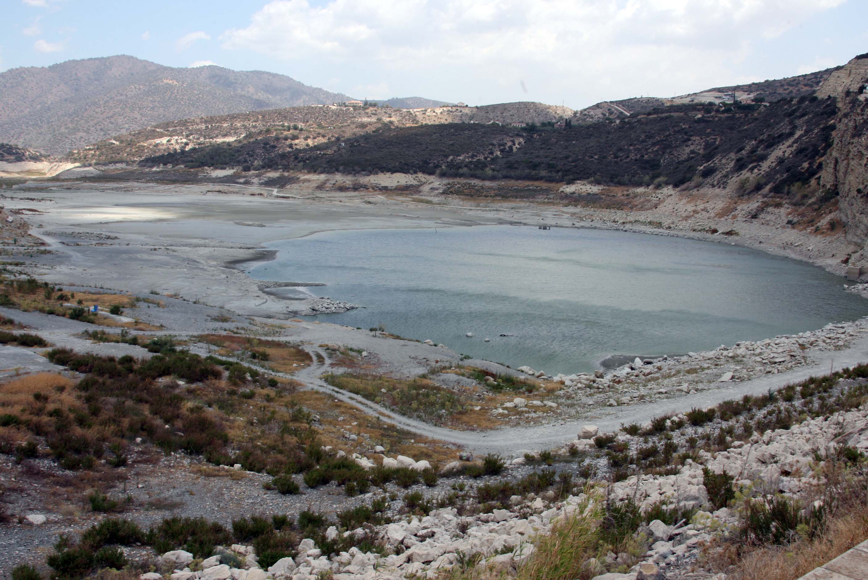 image Cabinet ponders ways of tackling water shortage