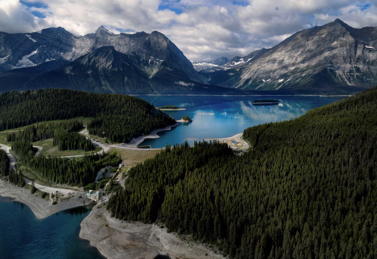 image Global hydro rebound will curb fossil fuel growth in 2024: Kemp