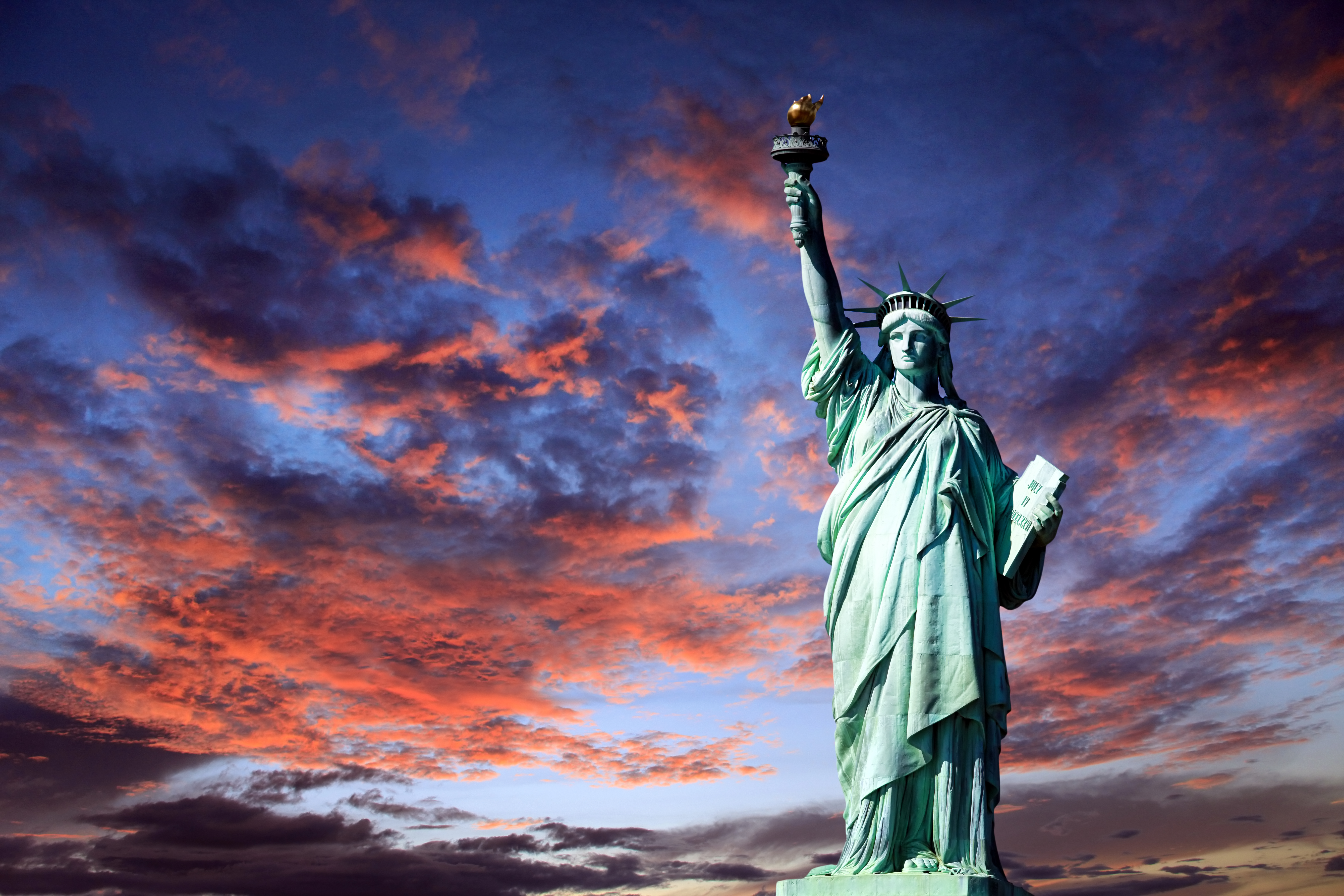 image Four in five Americans fear country is sliding into chaos, Reuters/Ipsos poll finds