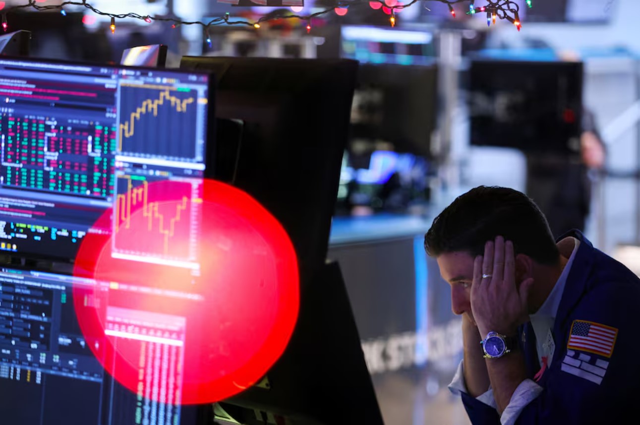 image Tariff-driven Wall Street pain sparks investors to weigh more gloomy scenarios