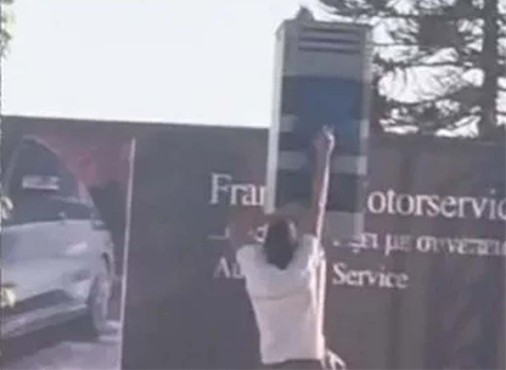 image Vandals spray over traffic cameras in Limassol