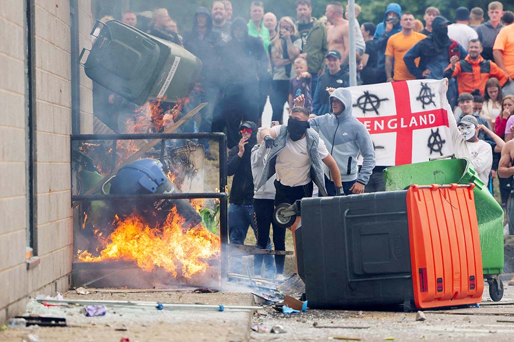 image Britain takes steps to prevent racist riots resuming at weekend