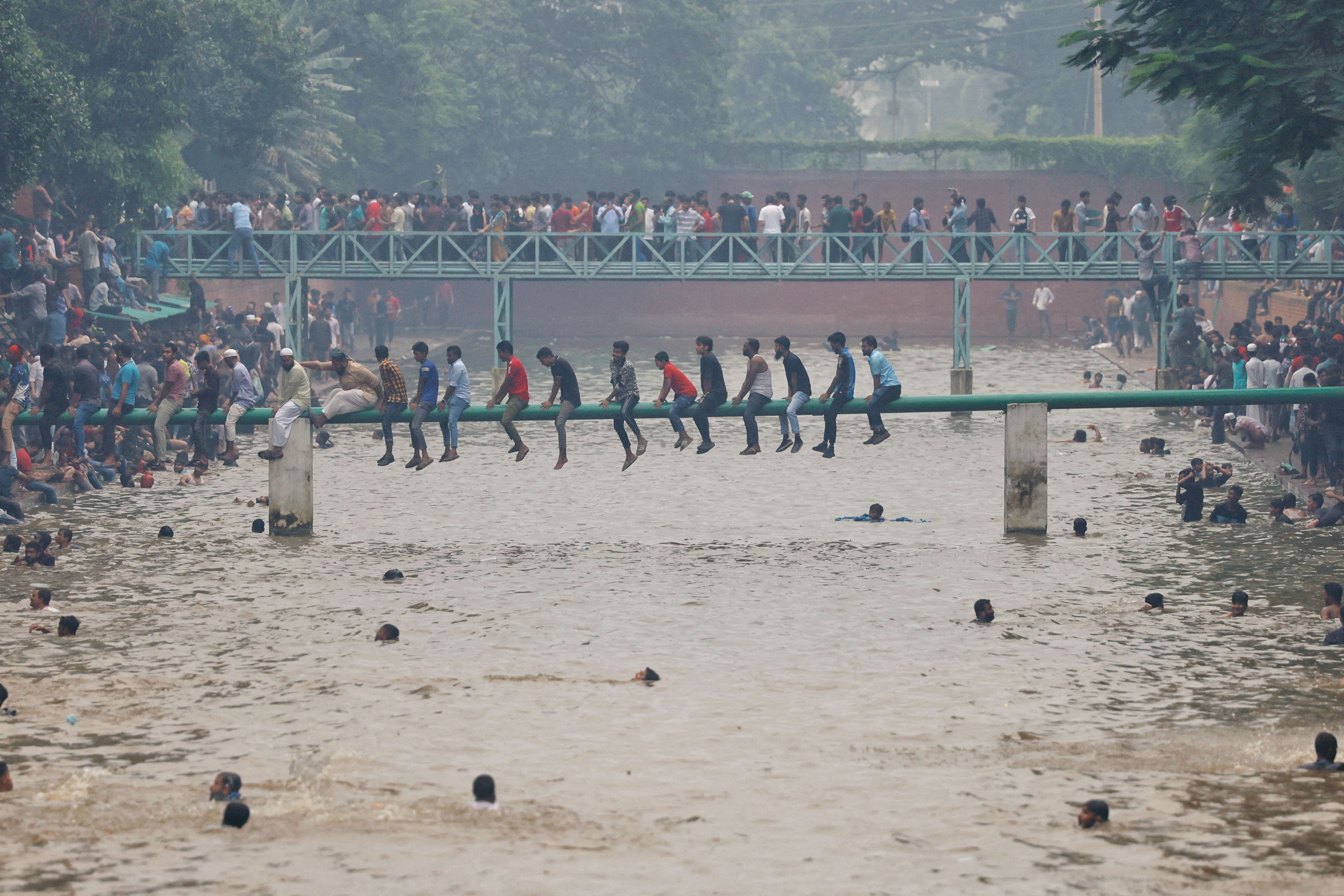 image Bangladesh awaits interim government, may include Nobel laureate Yunus