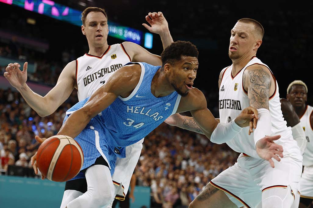 image Germany beat Greece to be first through to semi-finals