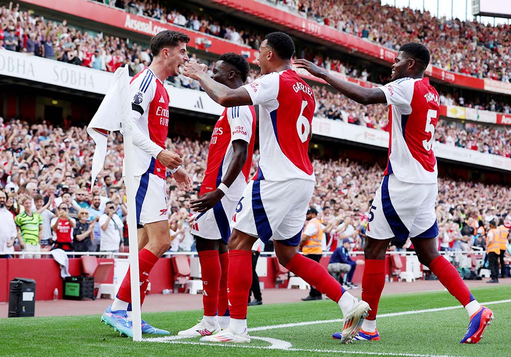 image Arsenal tame Wolves, wins for Newcastle and Brighton