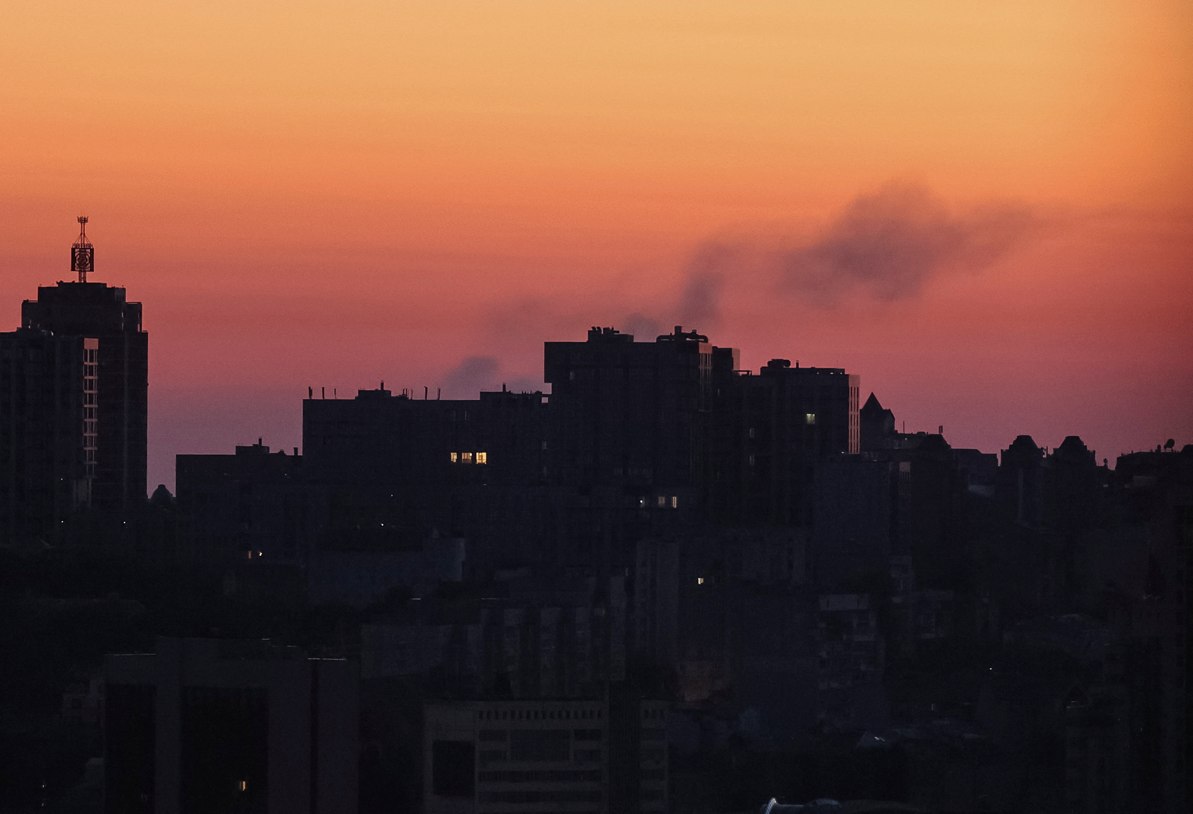 image Ukraine repels fifth Russian missile attack on Kyiv in August