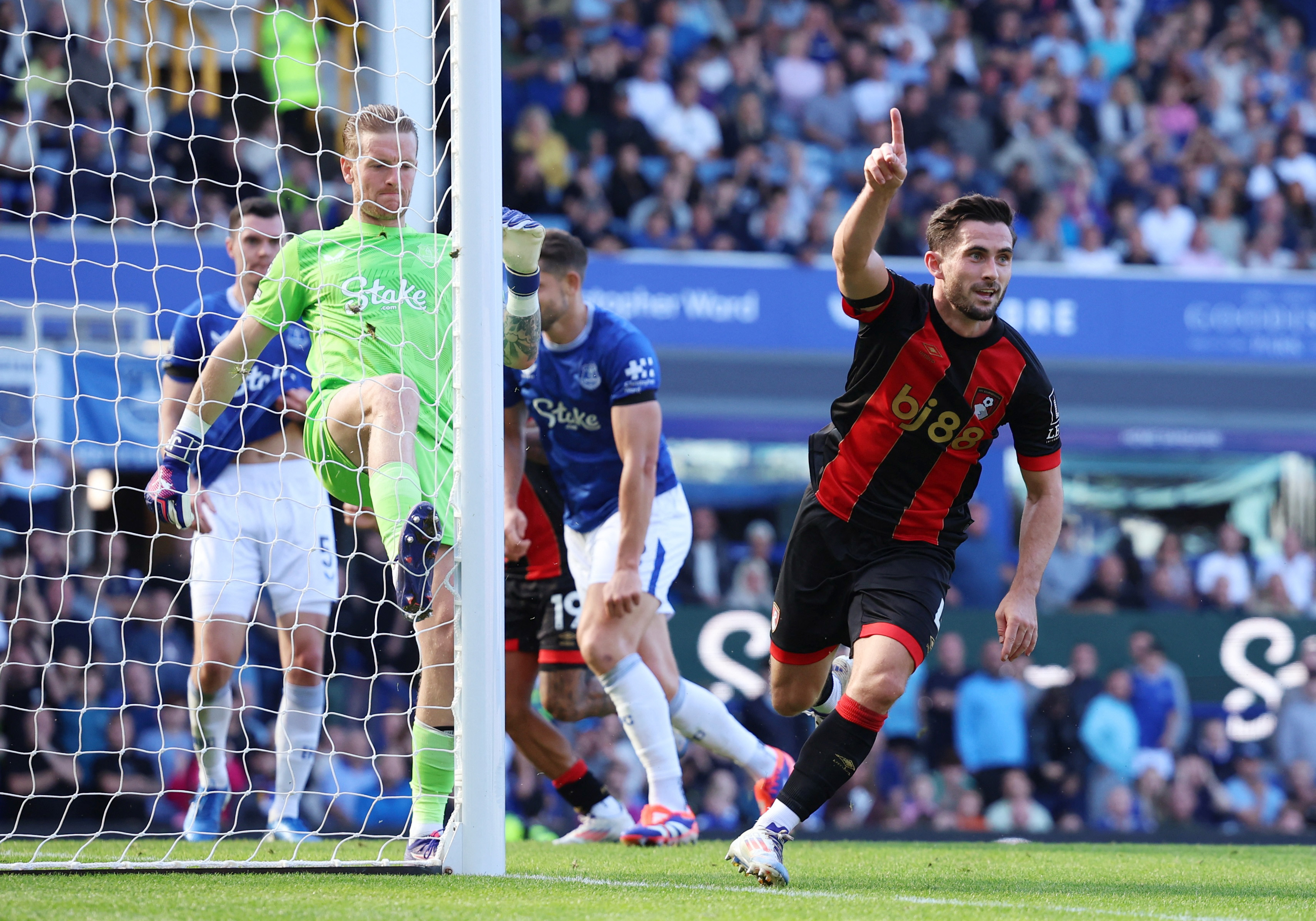 image Bournemouth stun Everton with last-gasp three-goal salvo