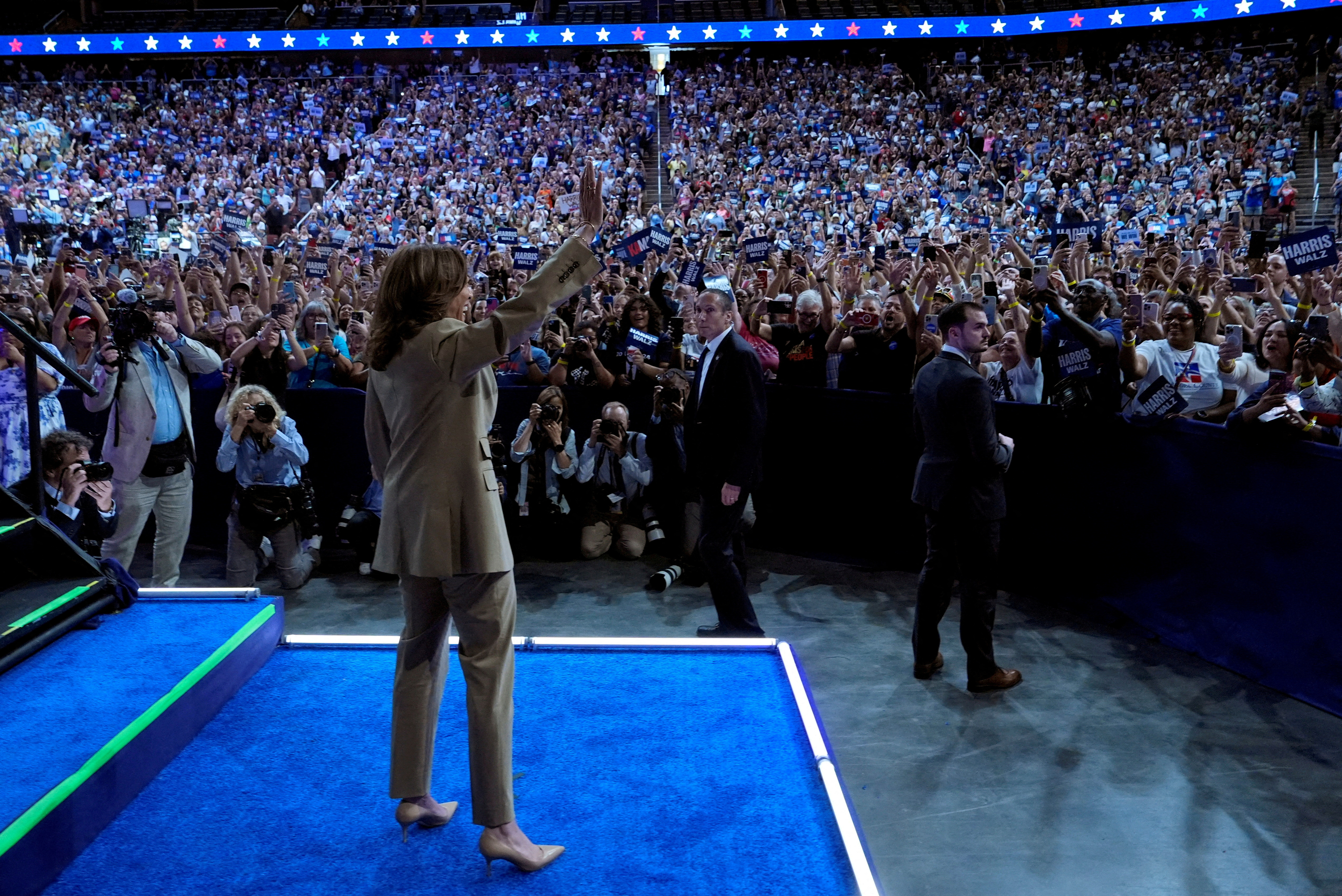 image In fight for the West, Harris campaigns in Arizona, Trump in Montana