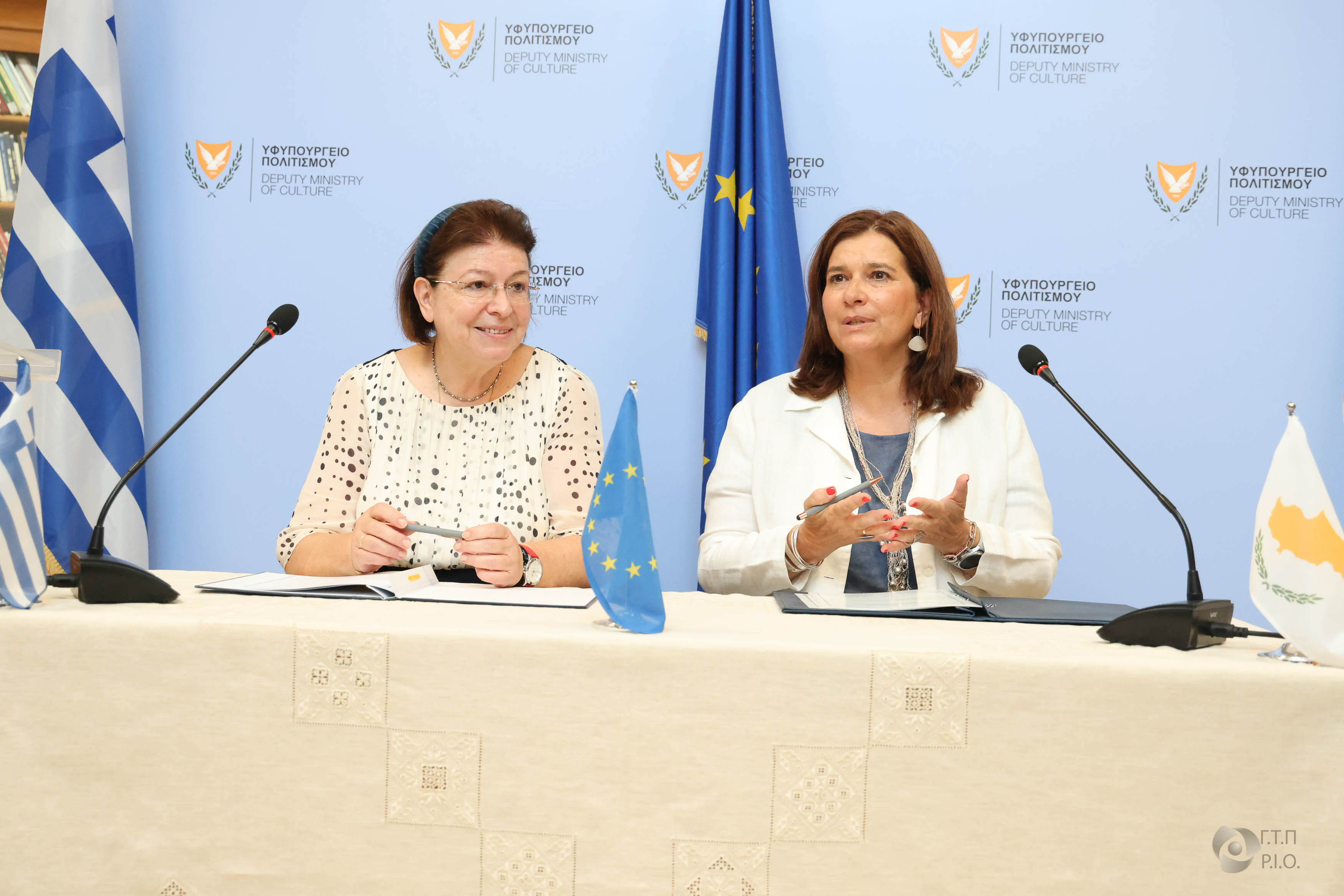image Greek, Cypriot ministers sign cultural cooperation deal