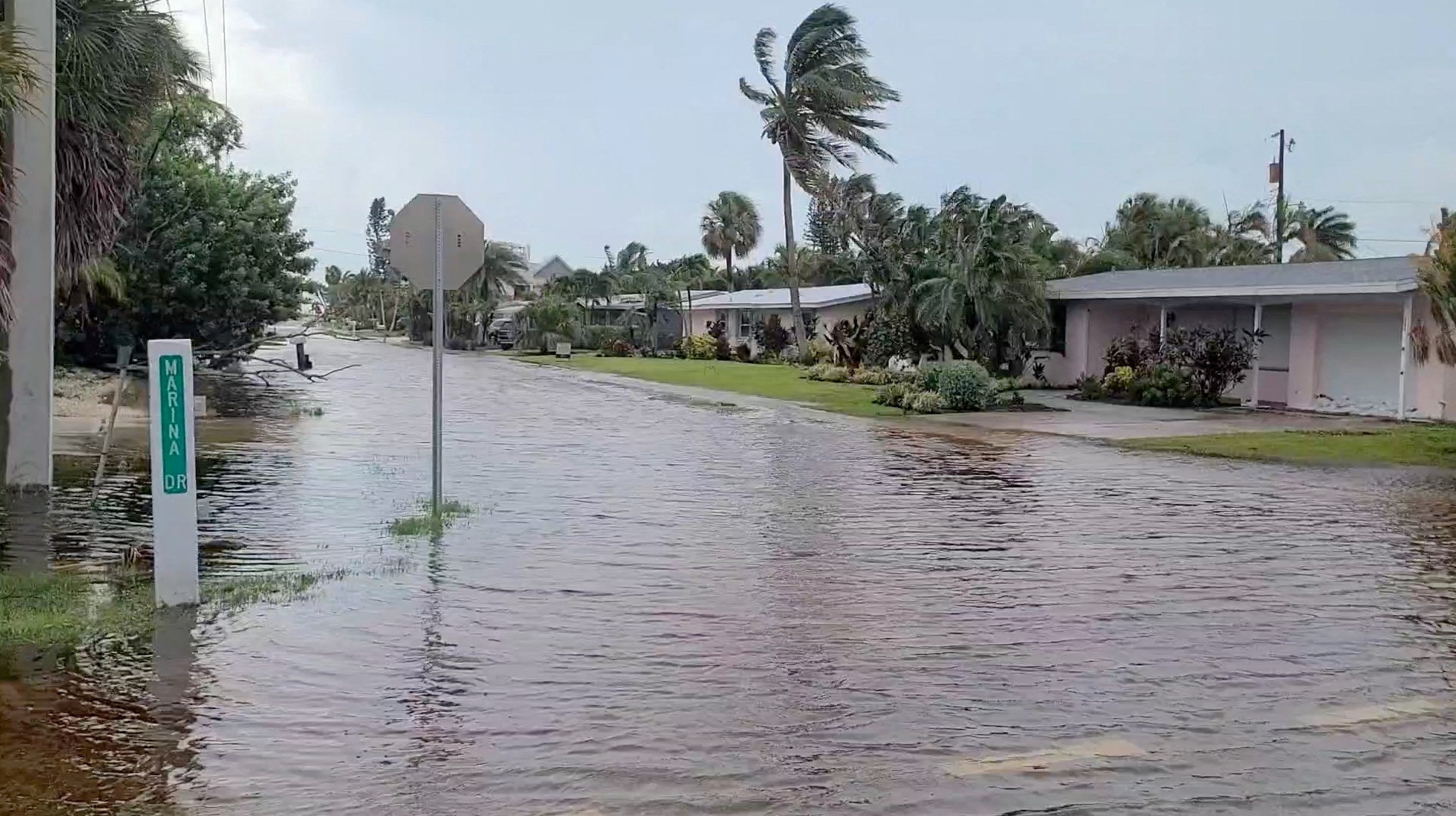 image How climate change is fuelling hurricanes
