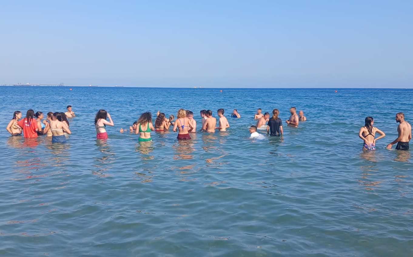 image Israeli-Palestinian teens strive for peace amidst war