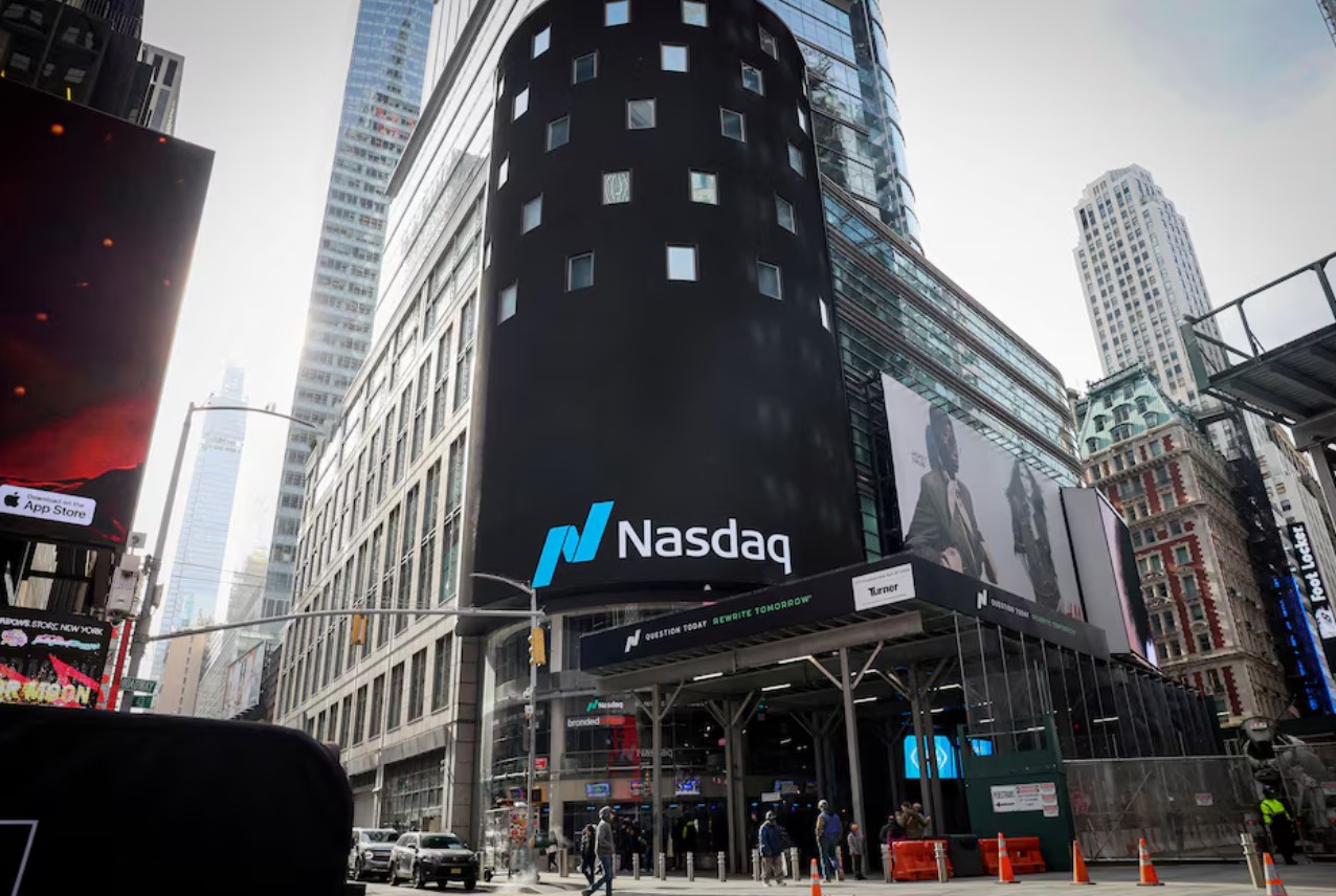 image Tech sell-off creates opportunities to buy cheaper, HSBC Wealth CIO says