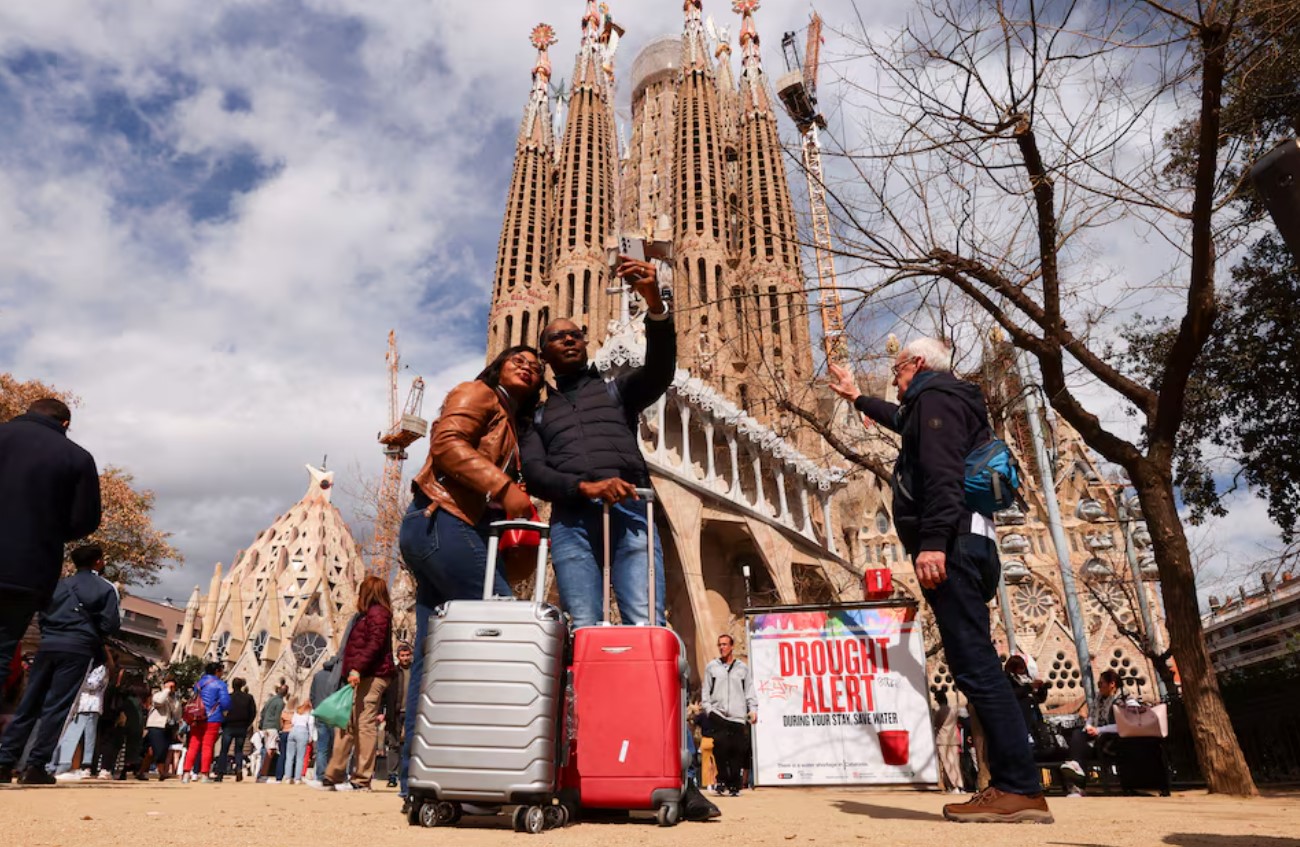 image Spain set for record tourist numbers in 2024 after first-half jump