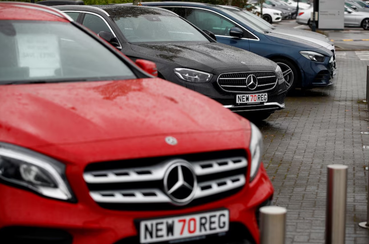 image UK&#8217;s car output drops in April, sees worst start to year since 2009
