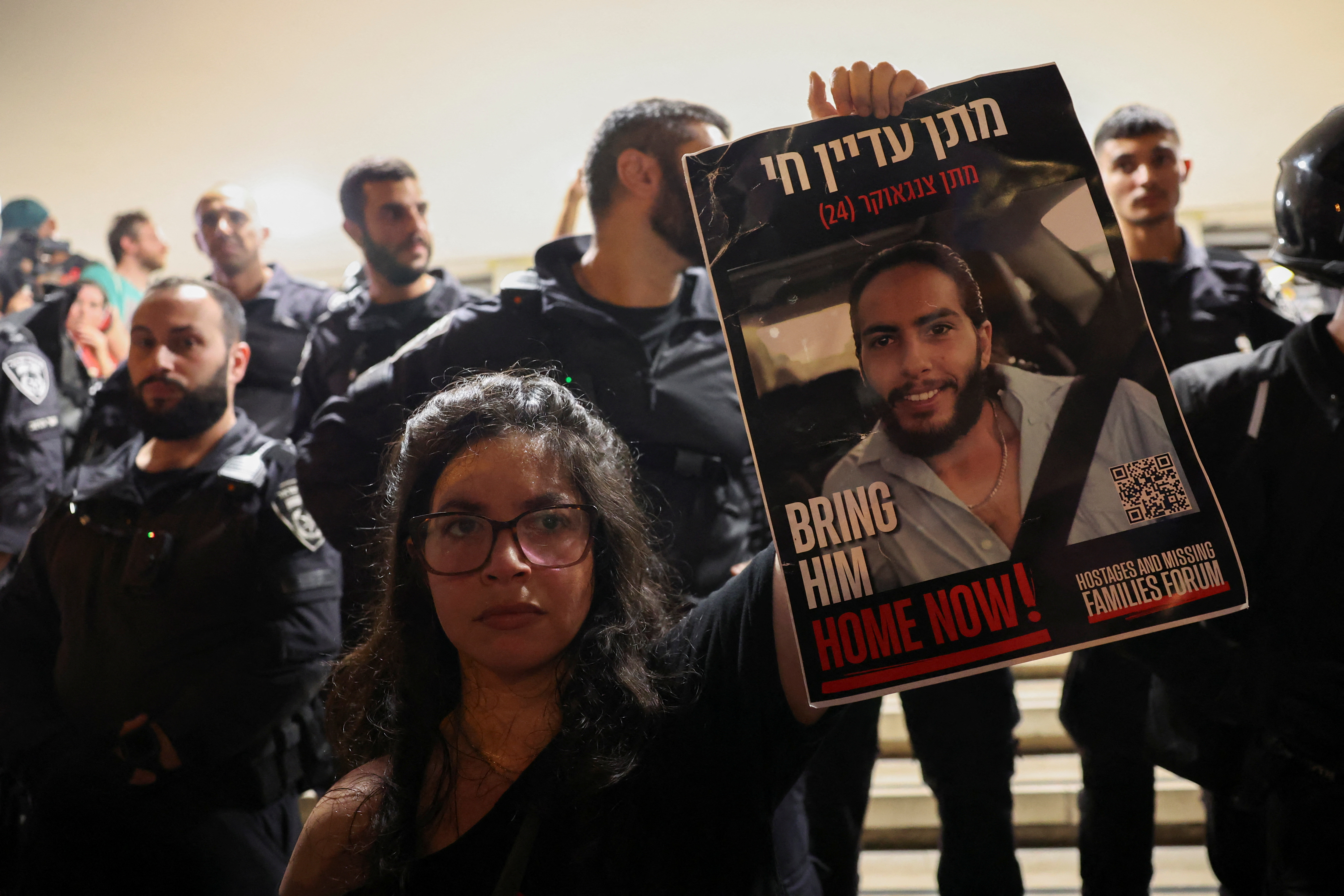 image Hostage guards in Gaza operating under new instructions Hamas says