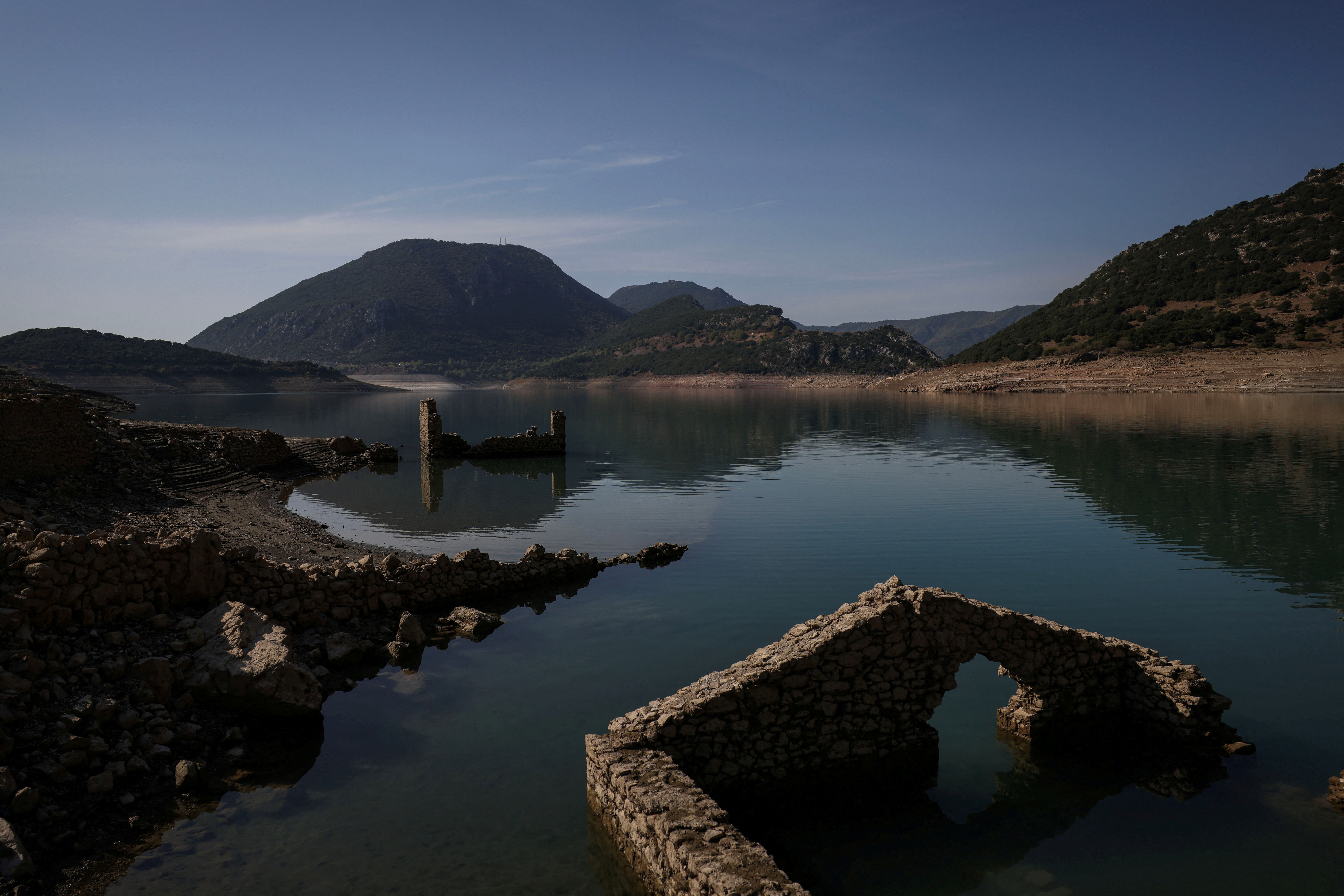 image Sunken village emerges in Greece as drought dries up lake