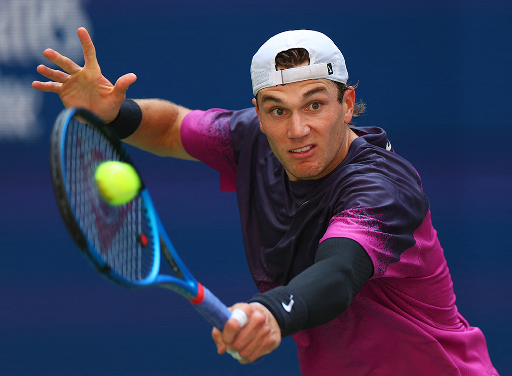 image Draper downs De Minaur to reach semis