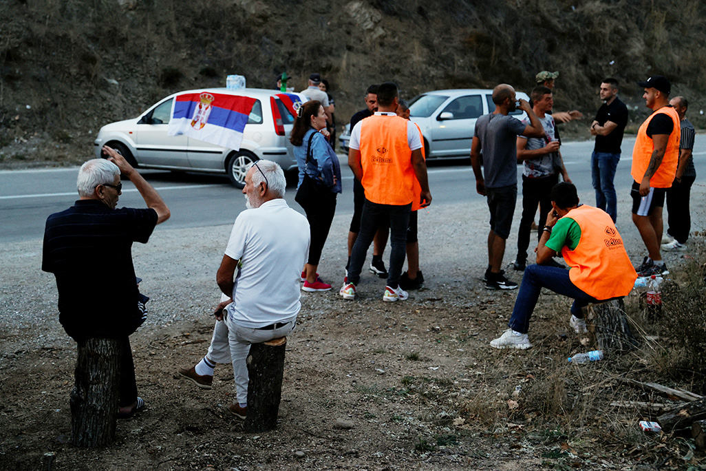 image Kosovo closes two border crossings with Serbia after protest